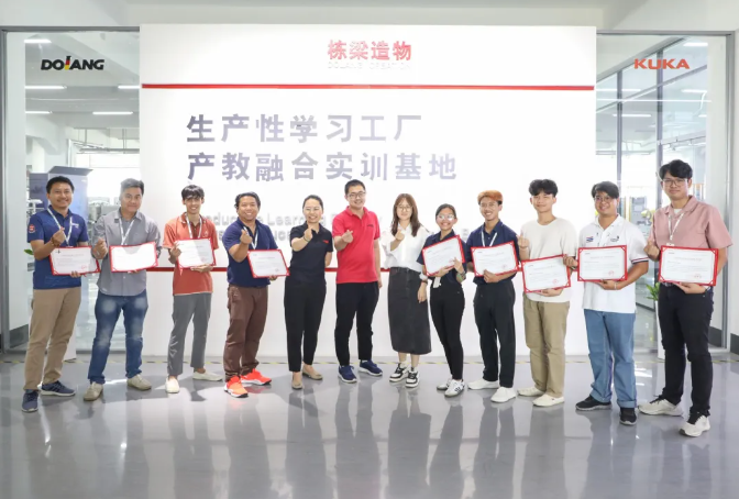 中德栋梁“一带一路”技能筑梦行动——泰国机器人系统集成技术培训圆满收官